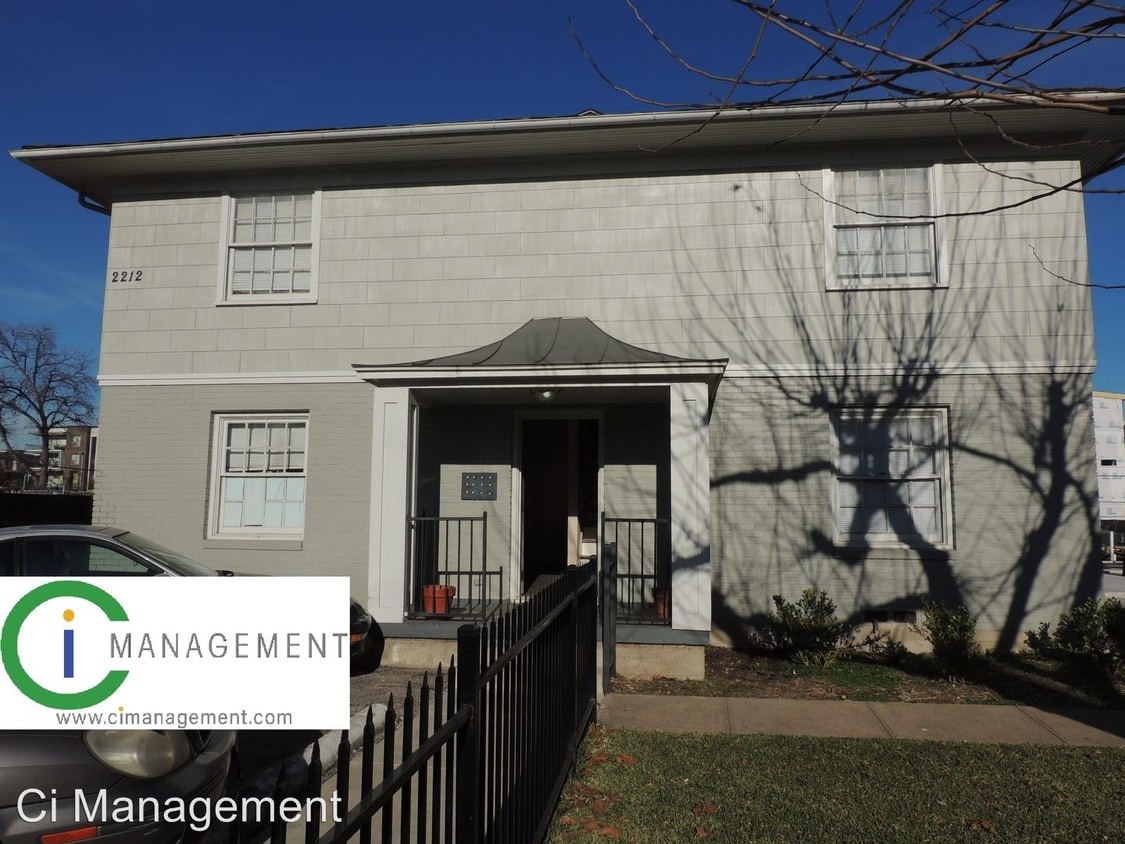 Primary Photo - 2212 N Fitzhugh Ave