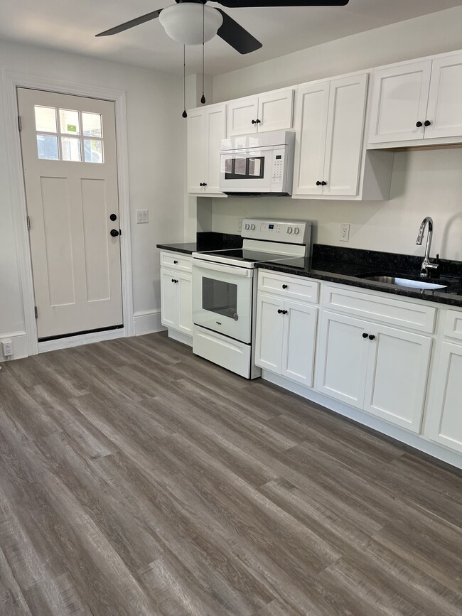 Foto del edificio - 1570 Cotton Street, Unit 2