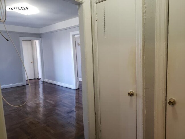Foto del edificio - 594 Concord Ave