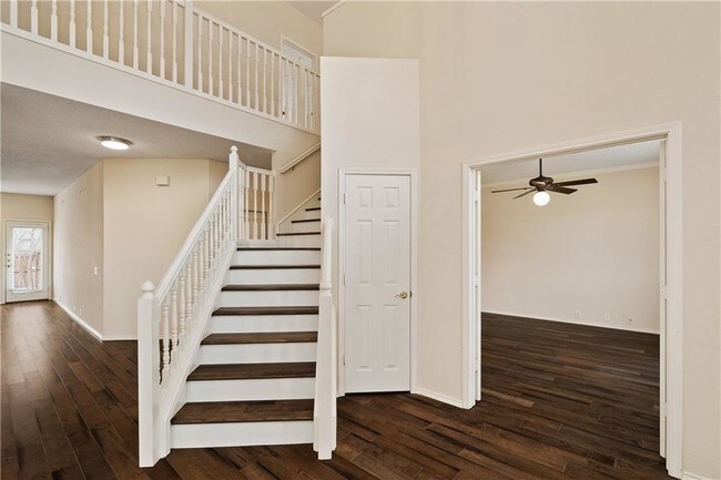 Building Photo - 6702 Richmond Dr