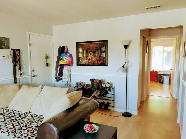 Foto del edificio - 5440 S Willow Ln