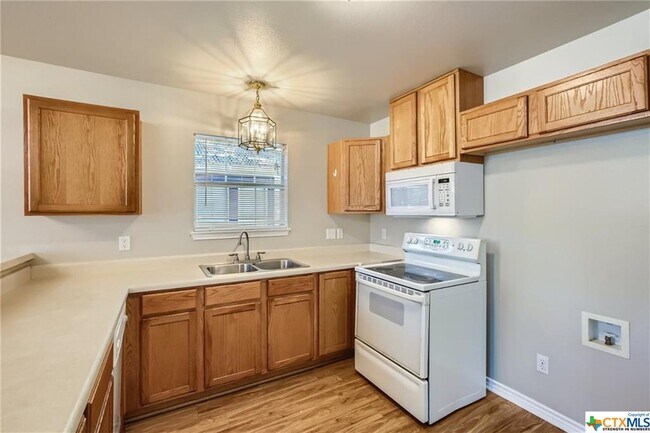 Foto del edificio - 271 W Nacogdoches St