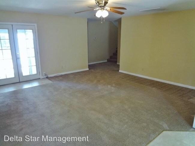 Foto del edificio - 6625 Main Ave