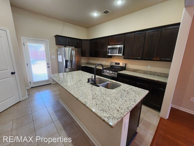Building Photo - 4 br, 3 bath House - 16529 Gallion Drive