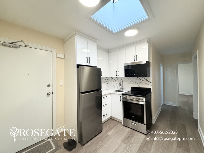 Building Photo - Cozy 2-Bedroom Apartment with Private Outdoor Space in Etobicoke