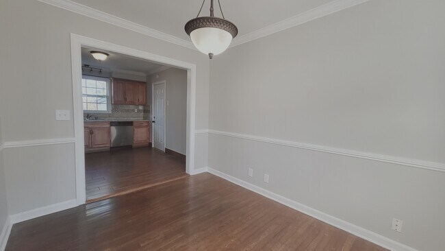 Building Photo - 2628 Emery Dr