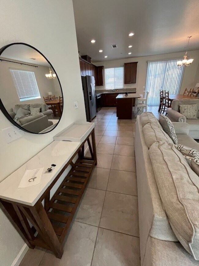 Foto del edificio - Coming Soon!