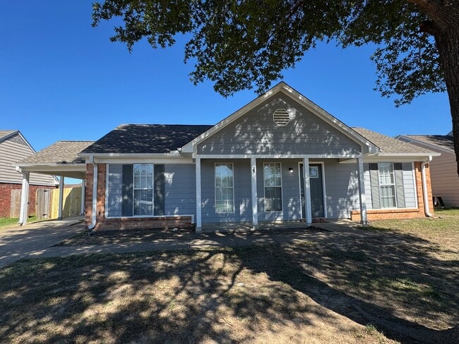 Photo - 1770 Central Trails Dr House