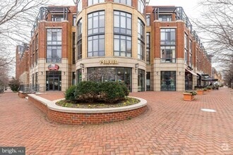 Building Photo - 520 John Carlyle St