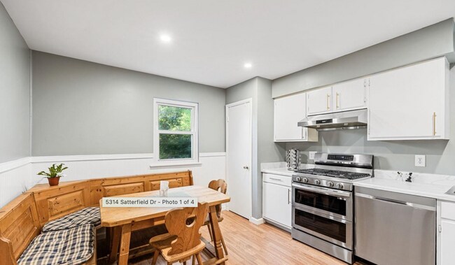 Foto del edificio - 5314 Satterfield Dr