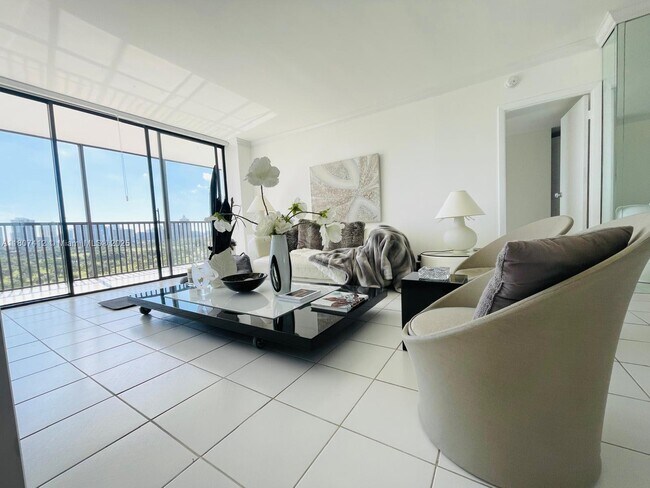 Foto del edificio - 20301 W Country Club Dr
