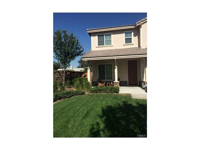 Building Photo - RIVERSIDE -WONDERFUL LARGE HOME IN A GATED...