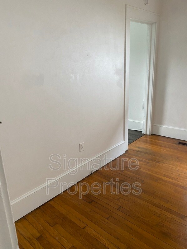Foto del edificio - 636 Montrose Ave SE