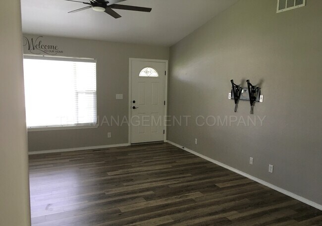 Foto del edificio - 1671 Atlantic St