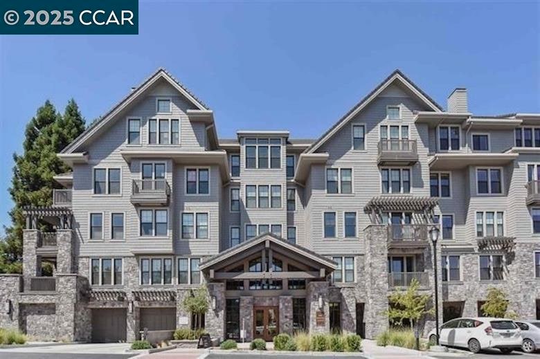 Primary Photo - 1000 Dewing Ave