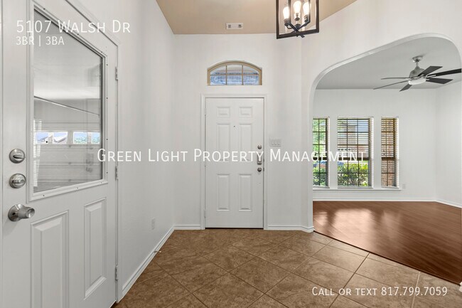 Foto del edificio - 5107 Walsh Dr