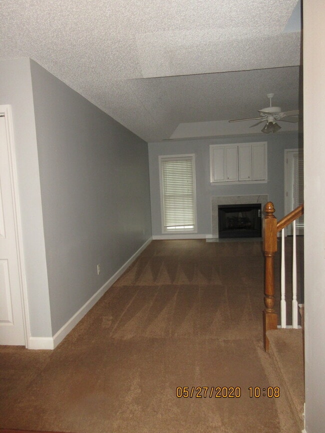 Building Photo - 105 Lee Ridge Dr