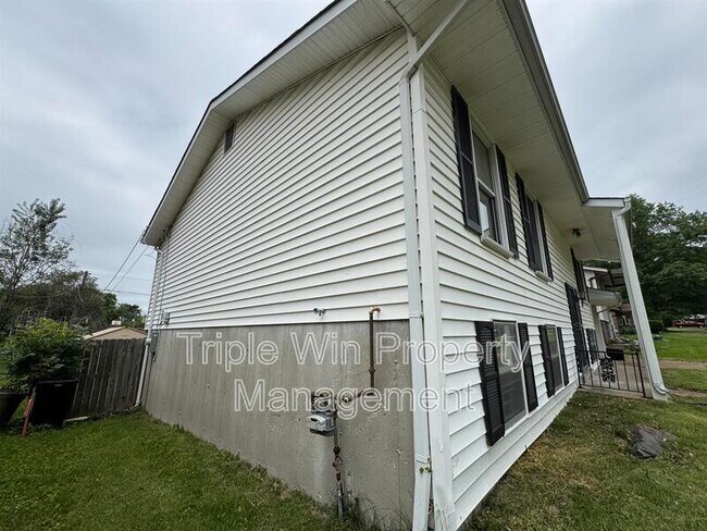 Foto del edificio - 9533 Winkler Dr