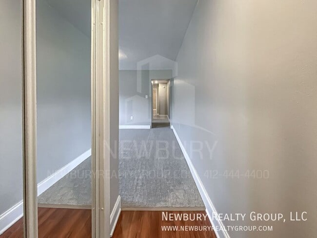 Photo - 104 W Steuben St Apartment