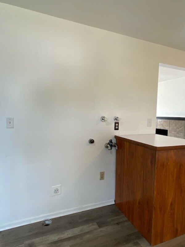 Foto del edificio - 1629 E Rowan Ave