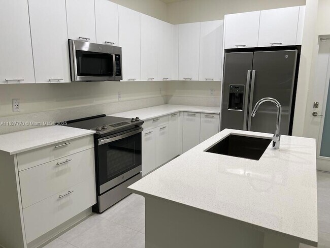 Foto del edificio - 8001 NW 41st St