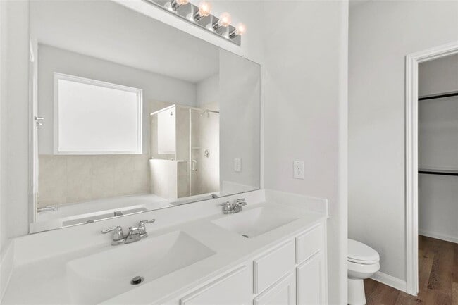 Building Photo - 3947 Deledda Dr