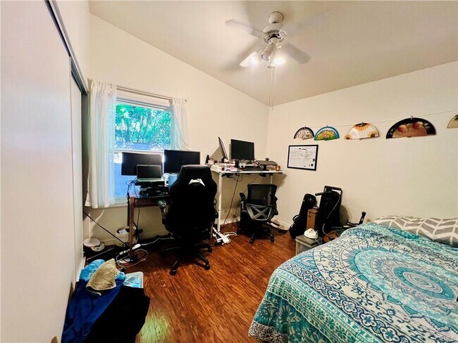 Foto del edificio - 22901 Leadwell St