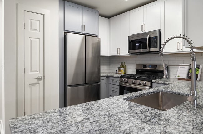 Building Photo - Cortland at Dulles