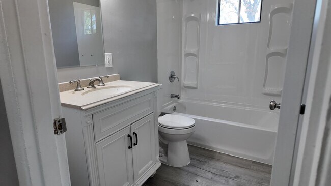 Foto del edificio - 3390 Gayheart Ct