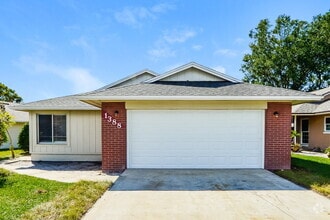 Building Photo - 1388 La Paloma Cir