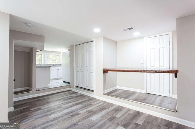 Building Photo - 1583 Elixir Ave SW