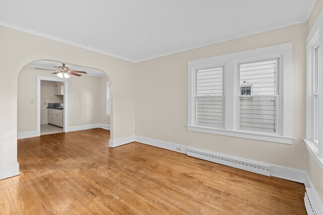 Foto del edificio - 1005 Woodsdale Ave