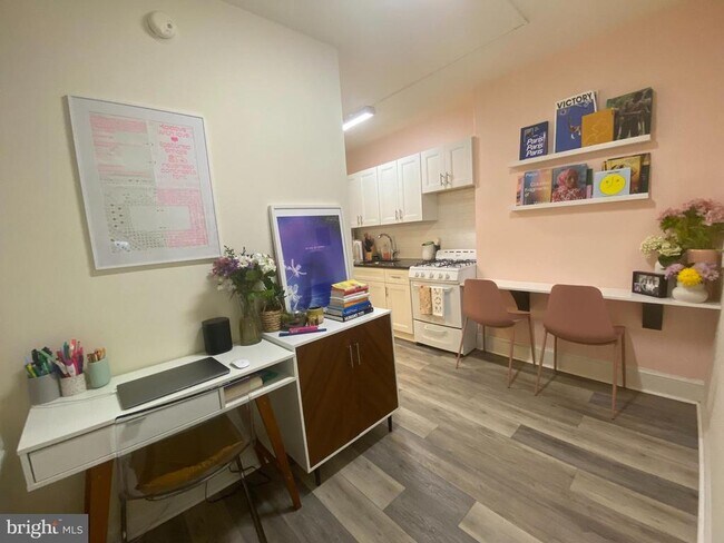 Foto del edificio - 1735 Bainbridge St