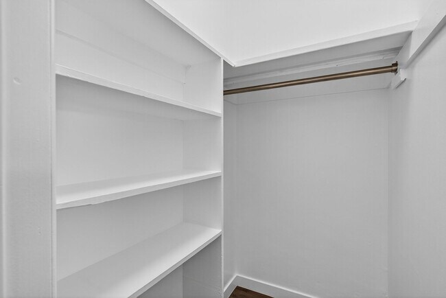 Foto del edificio - 4308 E 4th St