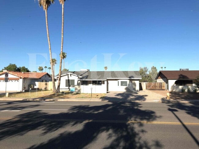 Building Photo - 9808 N 47th Ave