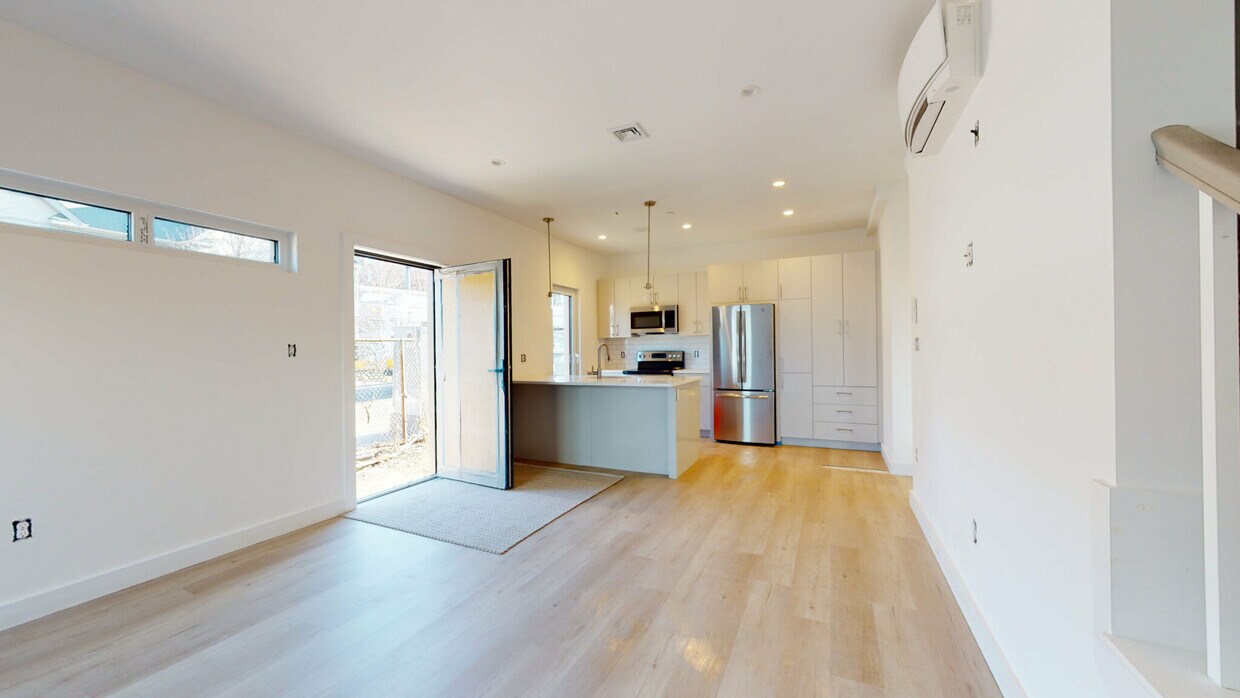Foto principal - 2837 Washington St