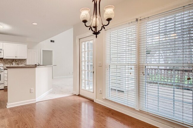 Building Photo - 8900 Deerland Ct