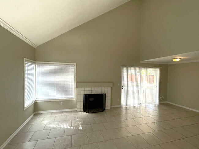 Foto del edificio - 1413 Gateway Dr