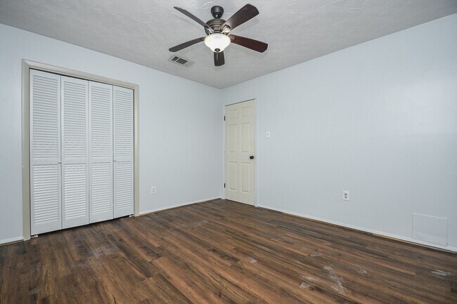 Foto del edificio - 14323 Quiet Town Ln