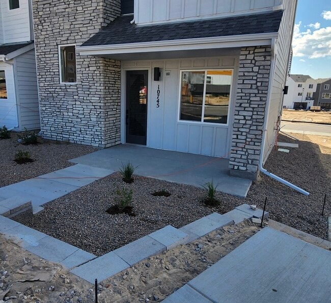 Building Photo - 10745 Lewanee Pt