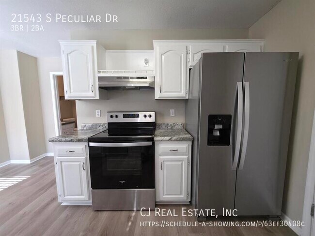 Building Photo - 21543 S Peculiar Dr