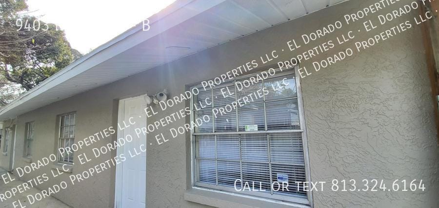 Primary Photo - CLEAN and SPACIOUS Renovated 3 bedroom/ 1 ...