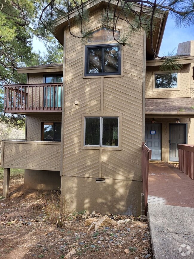 Building Photo - 2841 N Walnut Hills Dr