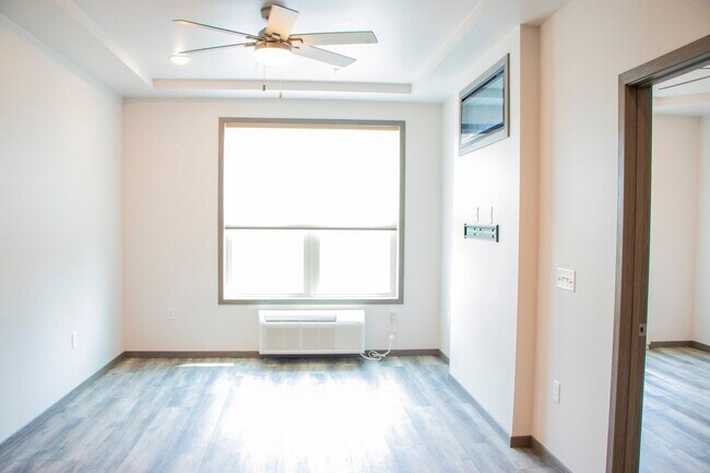 Foto del edificio - Top Floor 1 bed! Available Now!