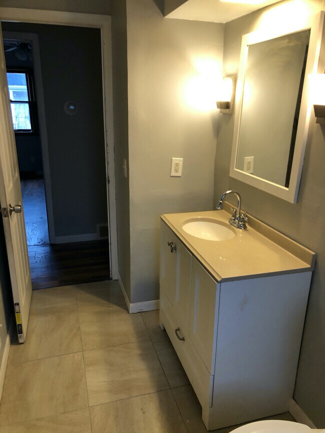 Foto del edificio - 5668 N 87th St