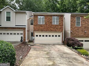 Building Photo - 1747 Millview Dr NE