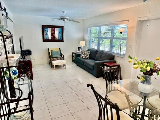 Foto del edificio - 3212 NE 8th Ct