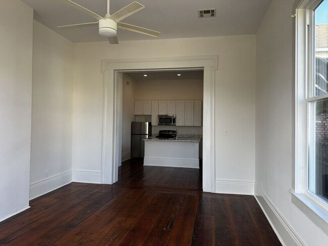 Building Photo - 1527 Reverend John Raphael Jr Way