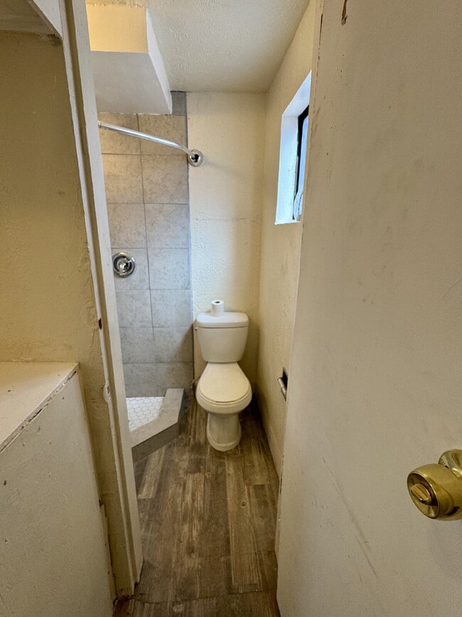 Foto del edificio - Cozy studio with a yard! $200 WalMart gift card if move in by Jan 1!