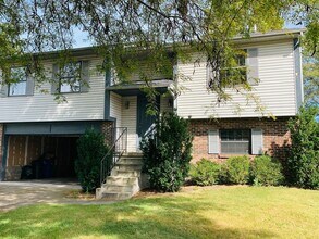 Building Photo - 648 Gahanna Highlands Dr